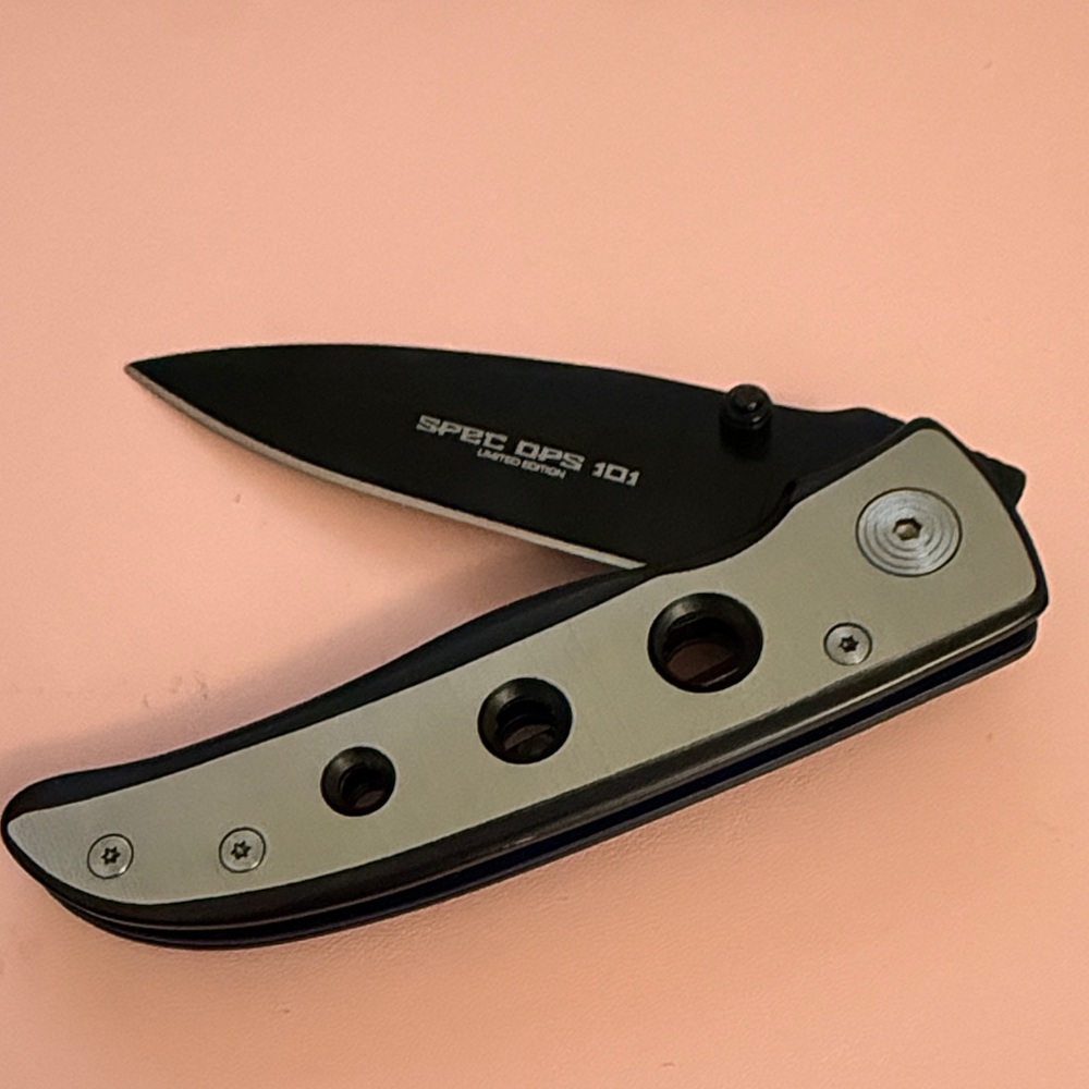 K. Hansotia & Co. -Gurkha Spec Ops 101 Limited Ed. Black & Silver Folding Knife.